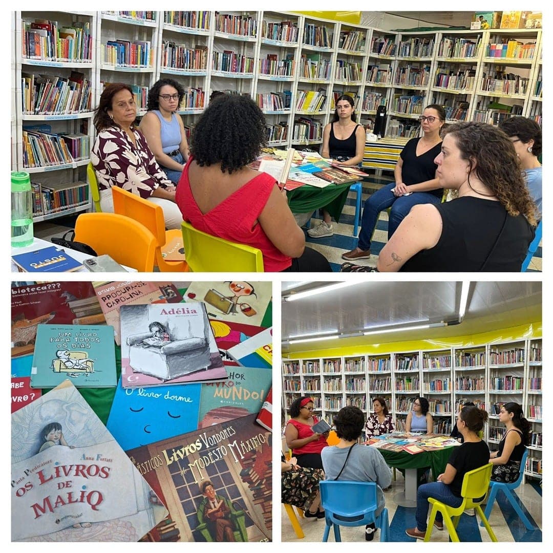 Mosaico: integrantes da equipe escolar reunidos em roda na biblioteca para o clube de leitura e livros espalhados sobre a mesa