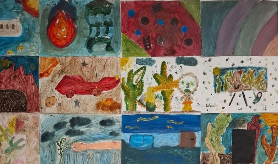 Mural de pinturas coloridas feitas pelos alunos, com cactos, paisagens e formas abstratas