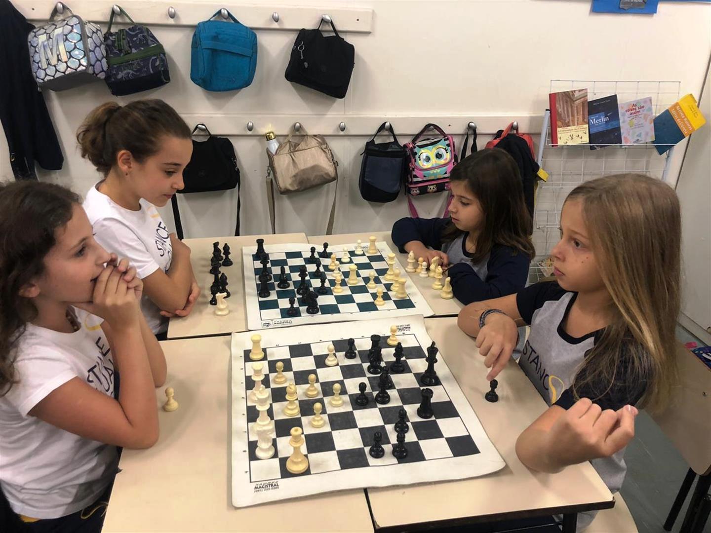 Variantes Fantasticas de Xadrez nas aulas de 5ano